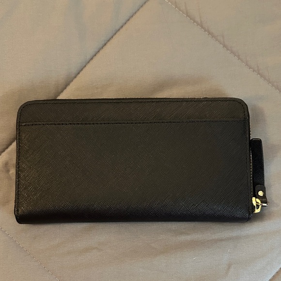 Kate Spade Black Zip-Around Wallet - Picture 2 of 3